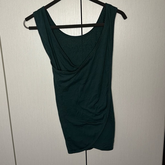 Lorna Jane flowy mesh workout tank EUC XS - Picture 2 of 3